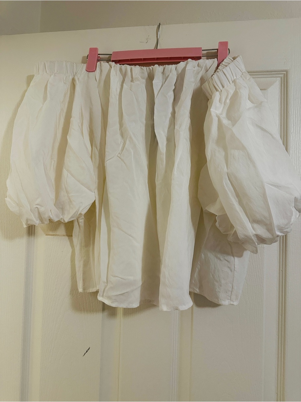 H&M White Off-Shoulder Puff Sleeve Blouse